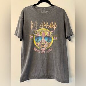 Def Leppard Graphic T-Shirt